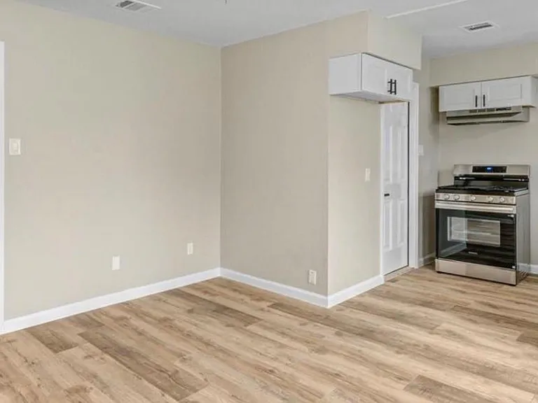 10611 Leitrim Way — Photo 14