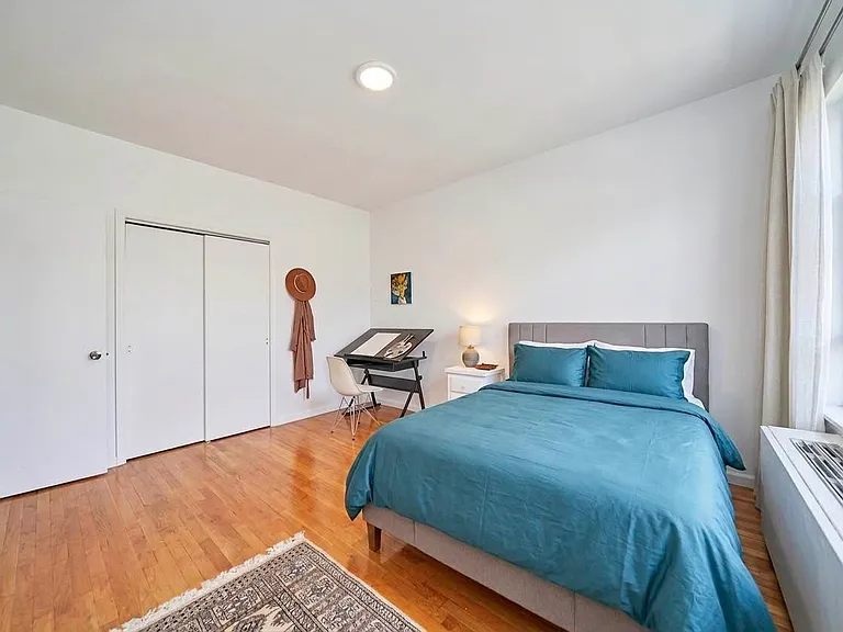 458 W 52nd St #1B — Photo 4