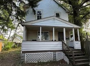 1977 W 77th St, Cleveland, OH 44102