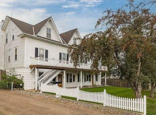 32 N Vine St APT 4, Waconia, MN 55387