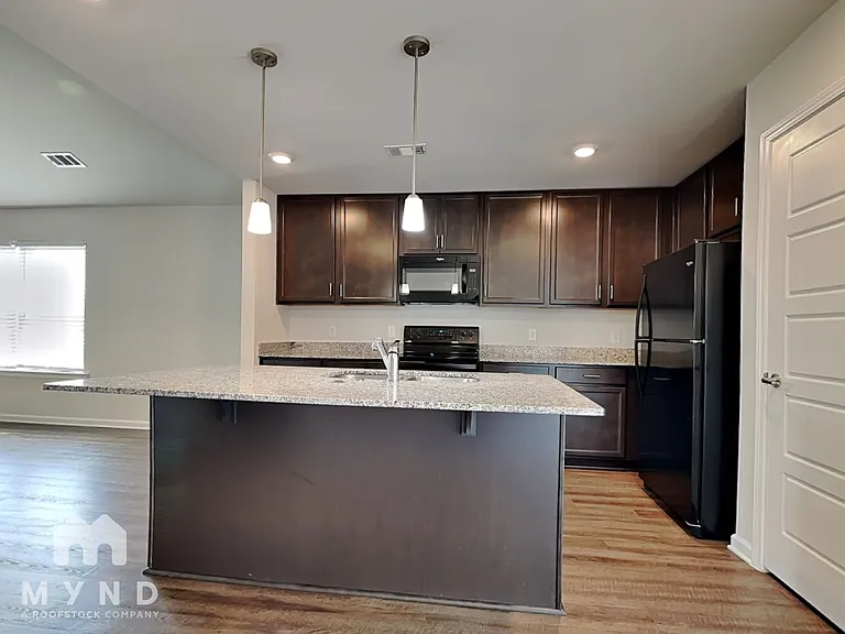 115 Dasher Dr — Photo 5