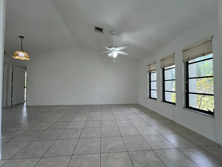 26416 Deep Creek Blvd — Photo 3