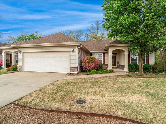 2nd image of 12 Canopy Ln