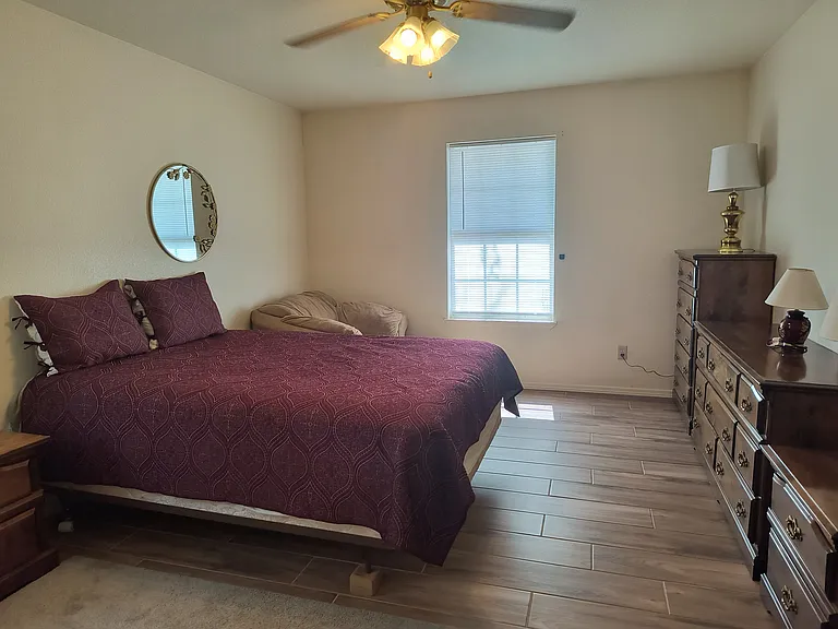 913 Grape St — Photo 8