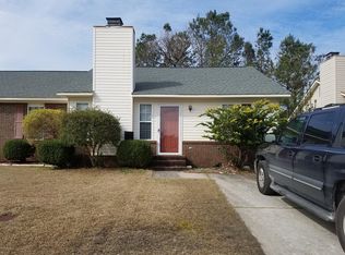 100 Live Oak Ct, Midway Park, NC 28544