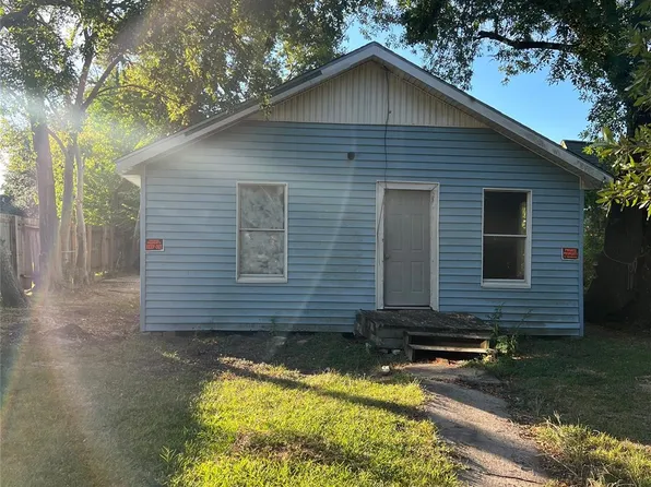 2109 Carolina St, Baytown, TX 77520
