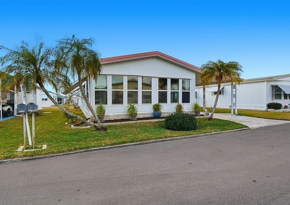 1st image of 2101 Maui Dr