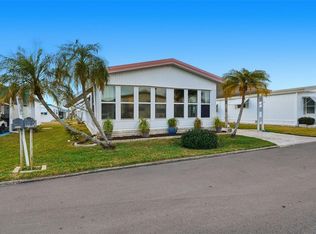 2101 Maui Dr, Holiday, FL 34691