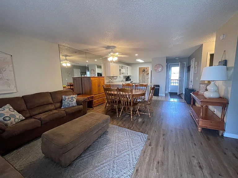 193 Avondale Dr #10 — Photo 6