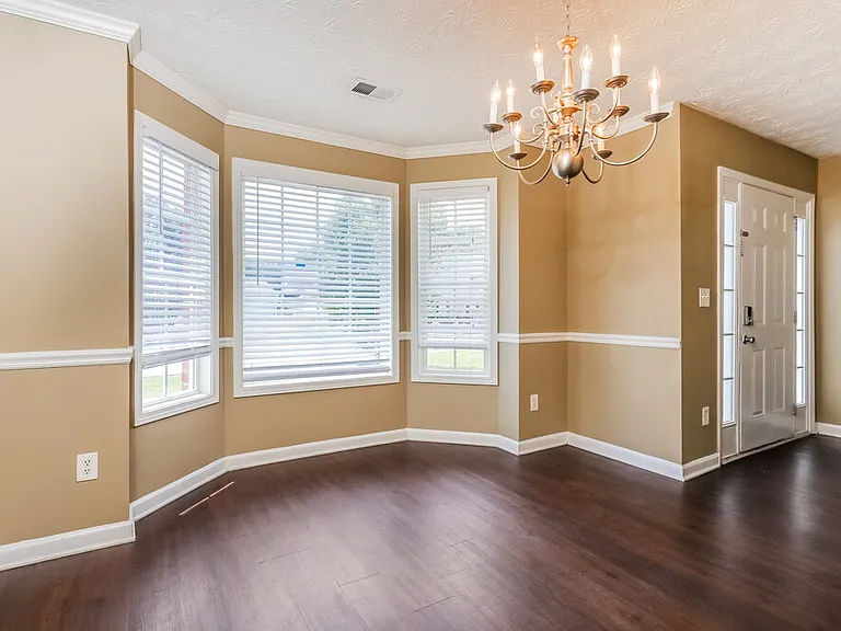 210 Greenland Dr — Photo 9