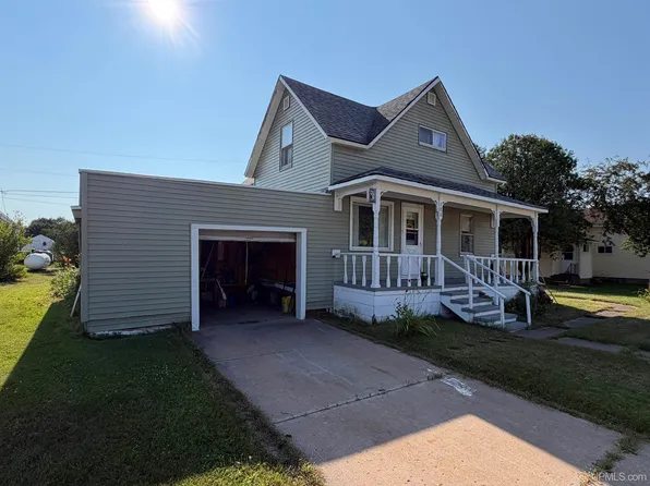 380 Hemlock St, Republic, MI 49879