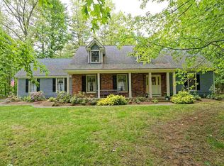2 Oak View Dr, Fort Edward, NY 12828