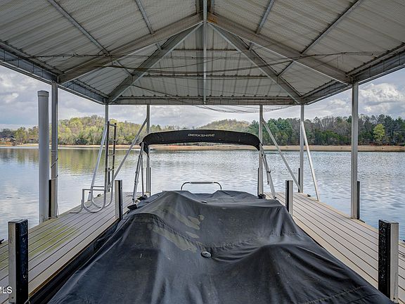 3rd image of 149 Lake Harbor Dr