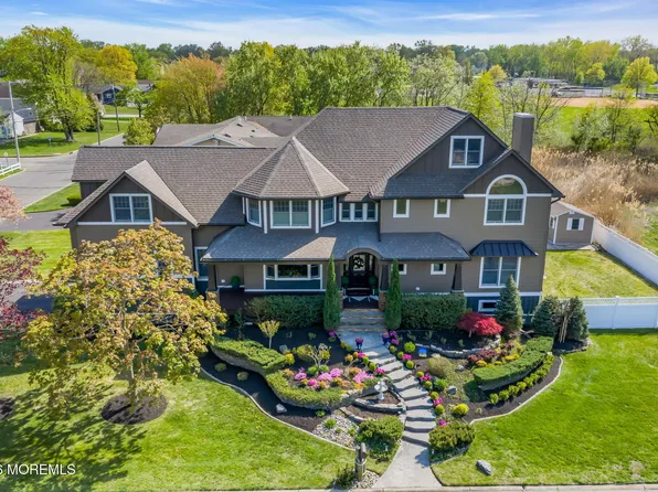 42 Cayuga Avenue, Oceanport, NJ 07757