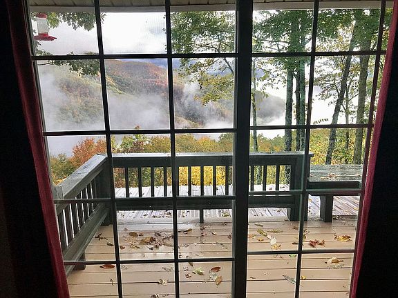 4th image of 200 Autumn Dr