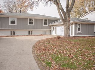 3109 Rutgers Dr, Springfield, IL 62704