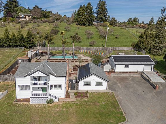 2nd image of 2693 Bloomfield Road