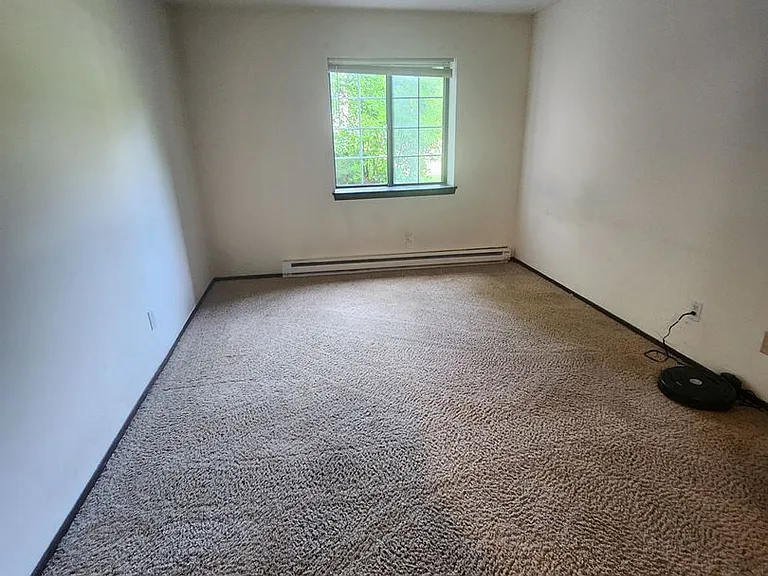 530 N Eau Claire Ave — Photo 20