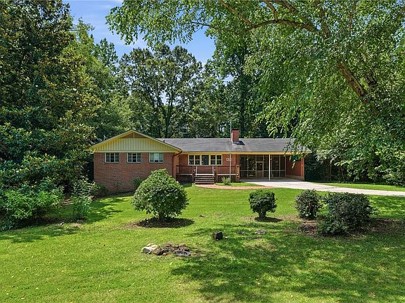 2nd image of 470 Cary Dr