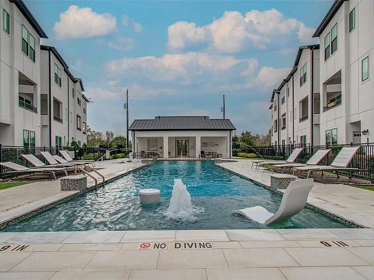 2810 Grand Fountains Dr #B — Photo 38