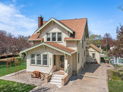 1114 N 6th St, Mankato, MN, 56001