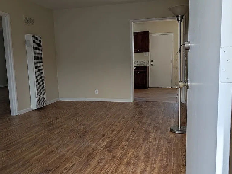4670 W El Segundo Blvd #B — Photo 10