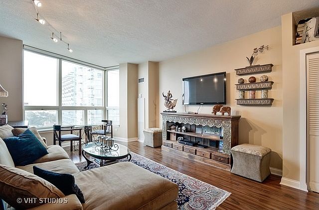 1st image of 600 N Kingsbury St APT 1508