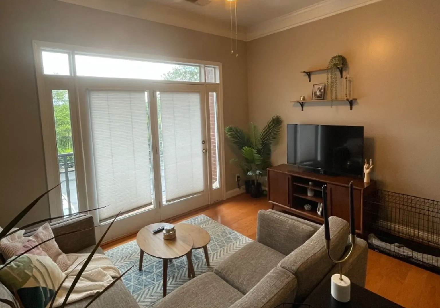 2 bed/2 bath condo in Uptown, Charlotte, First Ward neighborhood — Photo 1