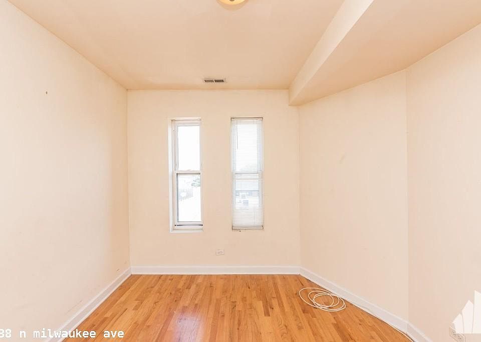 1st image of 1538 N Milwaukee Ave #226