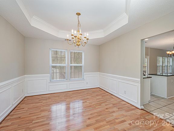 5th image of 8947 Steinbeck Ct