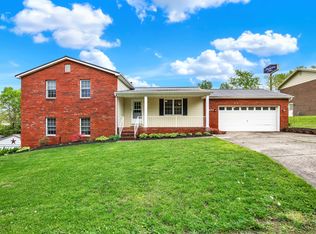 1568 E Algonquin Dr, Maysville, KY 41056