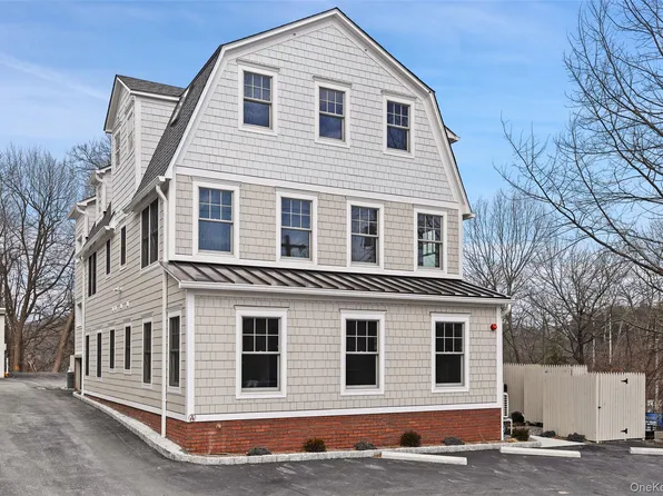 5 Edgemont Rd #1, Katonah, NY 10536