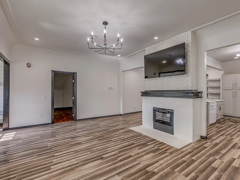 1521 N Blackwelder Ave — Photo 10