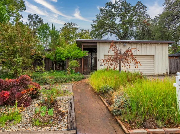 1301 Norman Dr, Redding, CA 96002