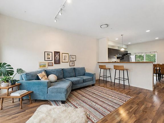 2nd image of 40166 Government Rd