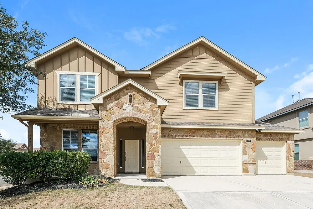5 bed, 2.5 bath, 2224 sqft, $2,250 — Photo 1
