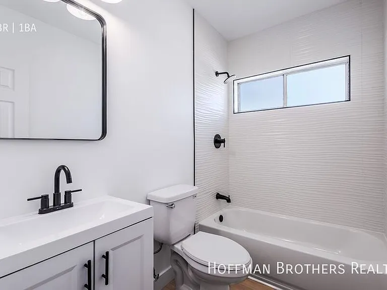 4639 W 17th St #5 — Photo 7