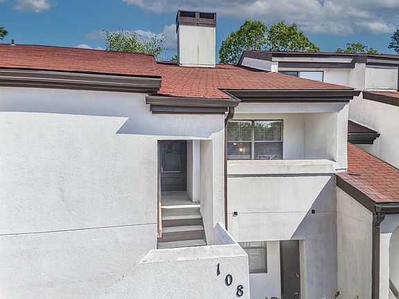 2nd image of 301 Kings Row Dr APT 108