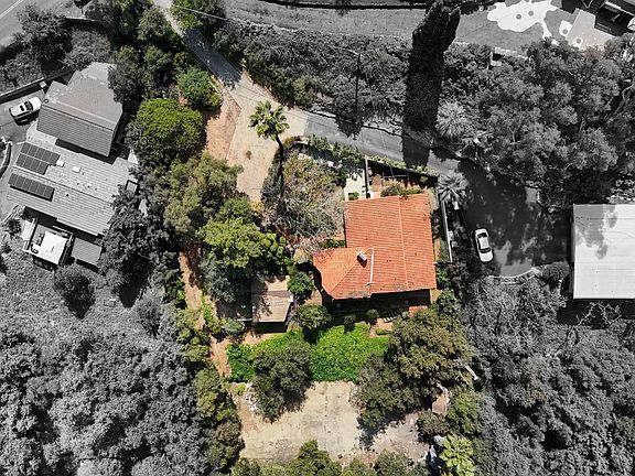 4th image of 9435 Alto Dr