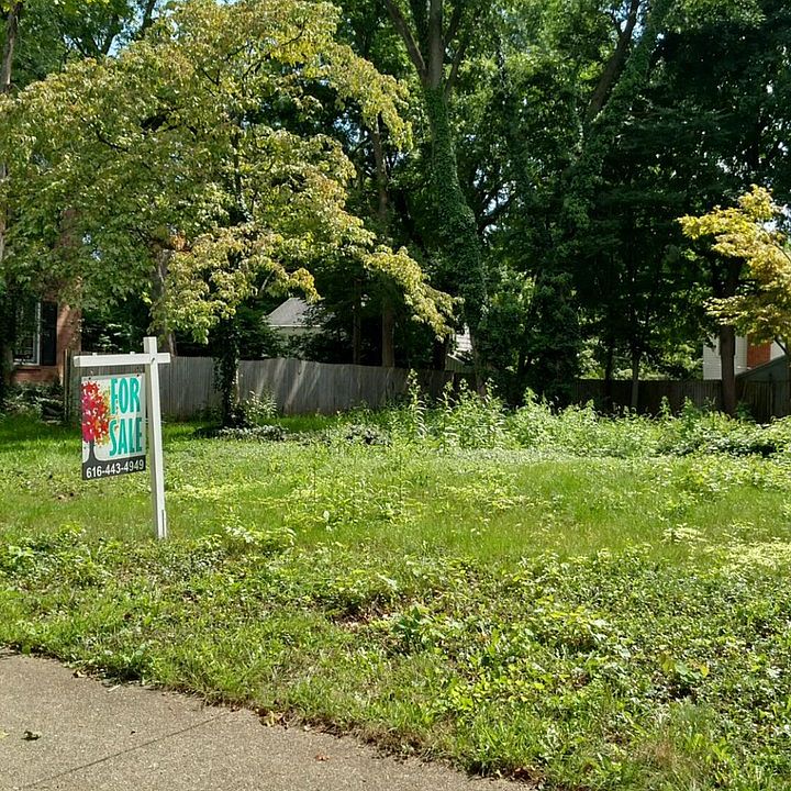1st image of 2220 Anderson Dr SE