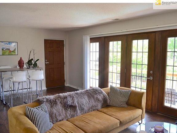 3rd image of 626 W 43rd Ter APT 5
