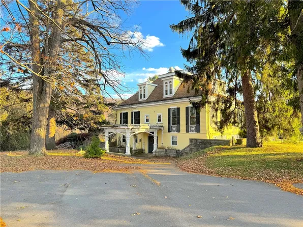 909 S Juliana St, Bedford, PA 15522