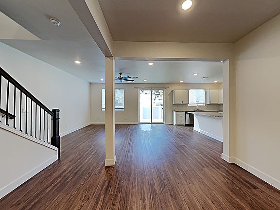 5th image of 12432 83rd Ave E