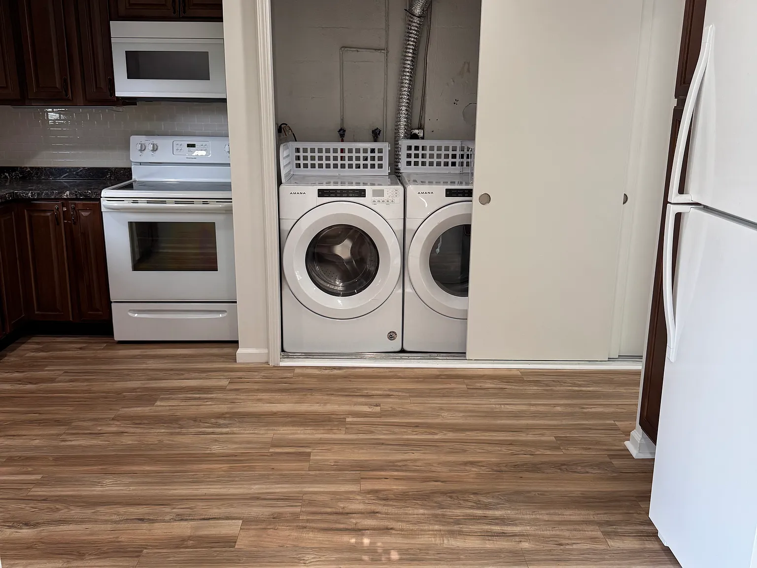 7191 Hart St — Photo 3