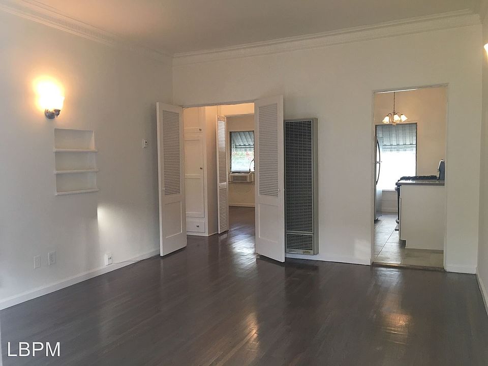 1st image of 8435 Blackburn Ave