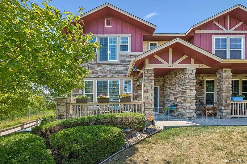 1st image of 642 S Norfolk Way