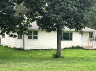21652 163rd St, Basehor, KS 66007