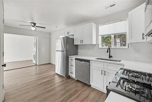 2875 Chase St — Photo 6