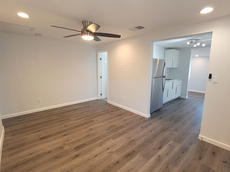 Spacious living room