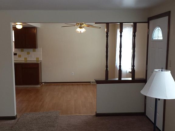 2nd image of 21 Strasbourg Dr